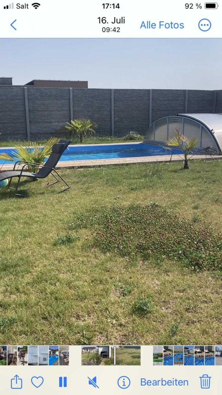 5 Izbovy Samostatny Stojaci Rodinny Dom S Podkrovim A Velkou Zahradou So Sezonnym Bazenom, Celorocnou Saunou A Virivkou-Momentalne Pokazena- Od Augusta Bude Nova Na Dovolenku A Oddych Topolniky Eksteriør billede